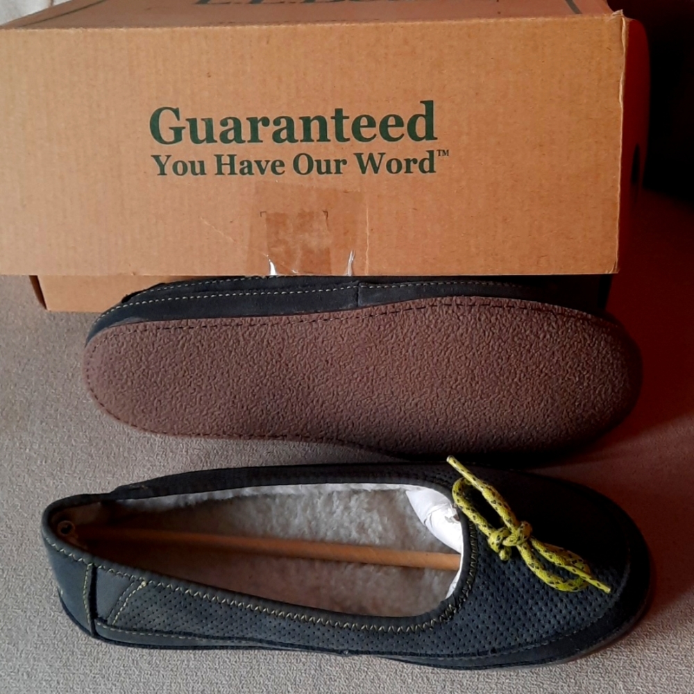 Grey Suede L.L.Bean ladies lined slippers 7.5 nib